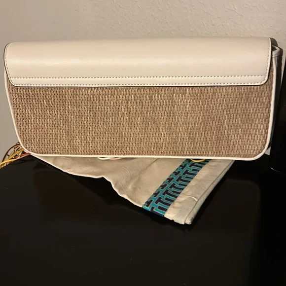 New Tory Burch clutch - Picture 5 of 9